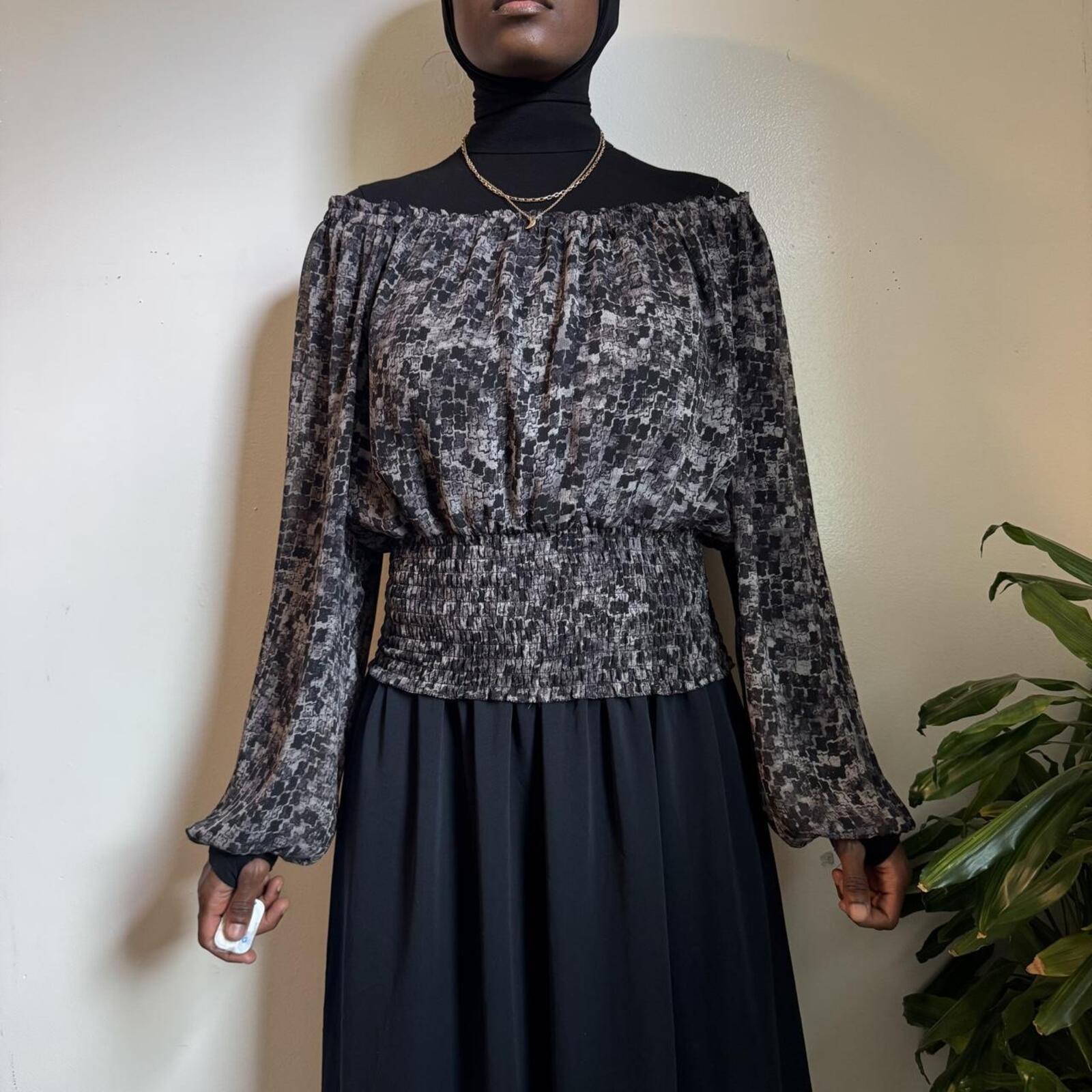 Dark romantic off shoulder abstract smocked waist ballon sleeves blouse  size 12