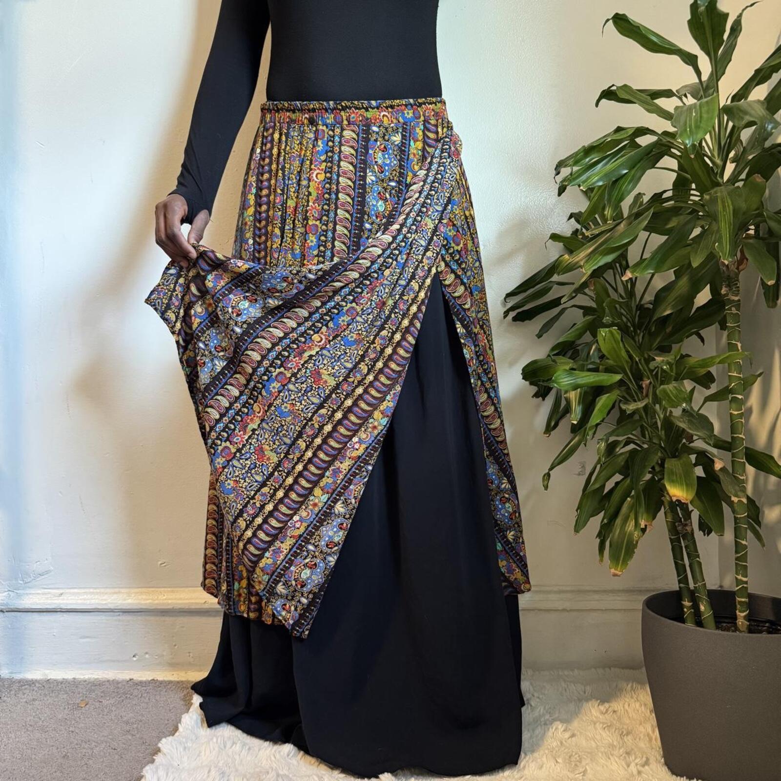 Vintage 80s Paisley Multi Slit Maxi boho Skirt Fits M-L