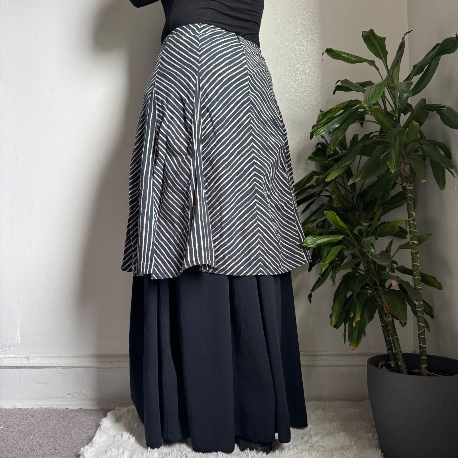 Vintage Chevron Stripe Midi Skirt fits S-M