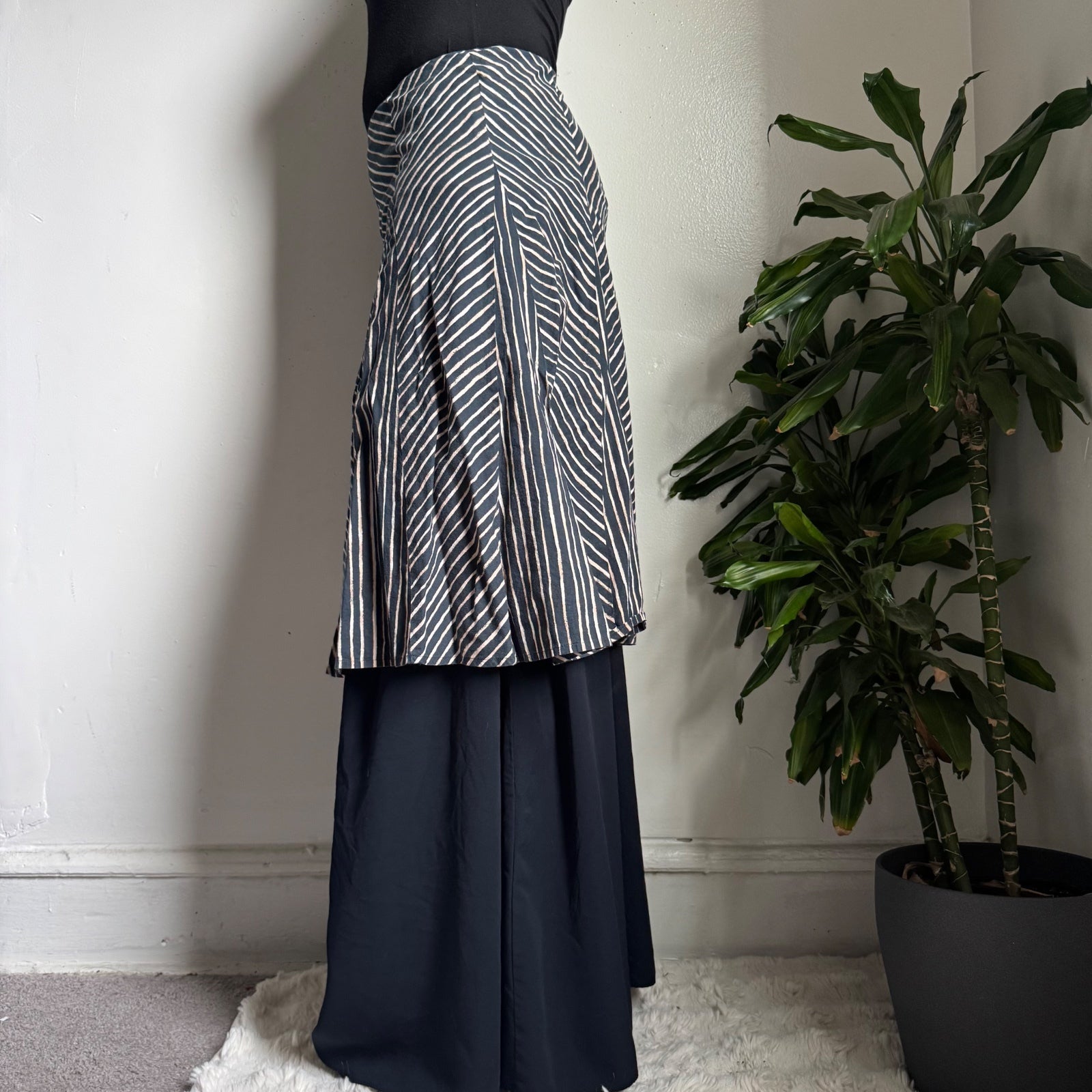 Vintage Chevron Stripe Midi Skirt fits S-M
